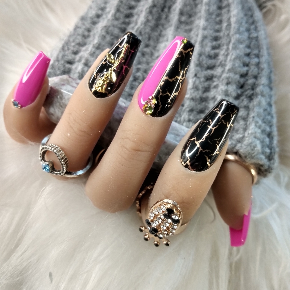 Press on nails (medium coffin )